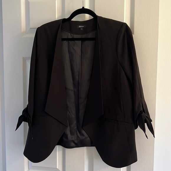Beautiful Black Blazer - Picture 1 of 5